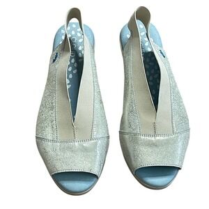 CLOUD  CALIBER SANDALS SIZE 40‎